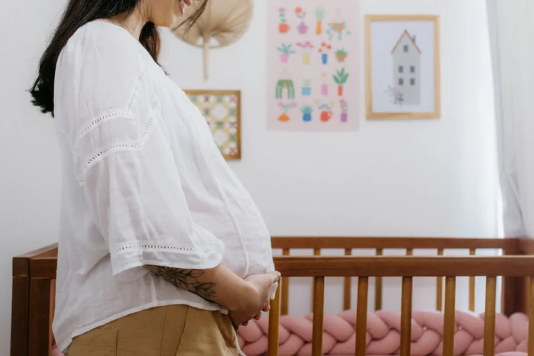 Travel Insurance for Pregnancy: What It Covers, Costs, and When to Buy